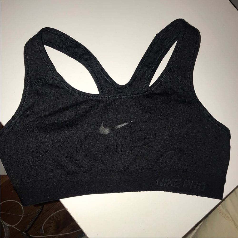 Nike pro sports bra